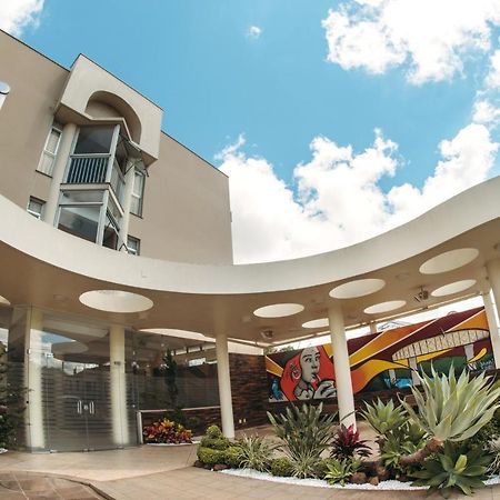 Hotel Cavera Alegrete Bagian luar foto