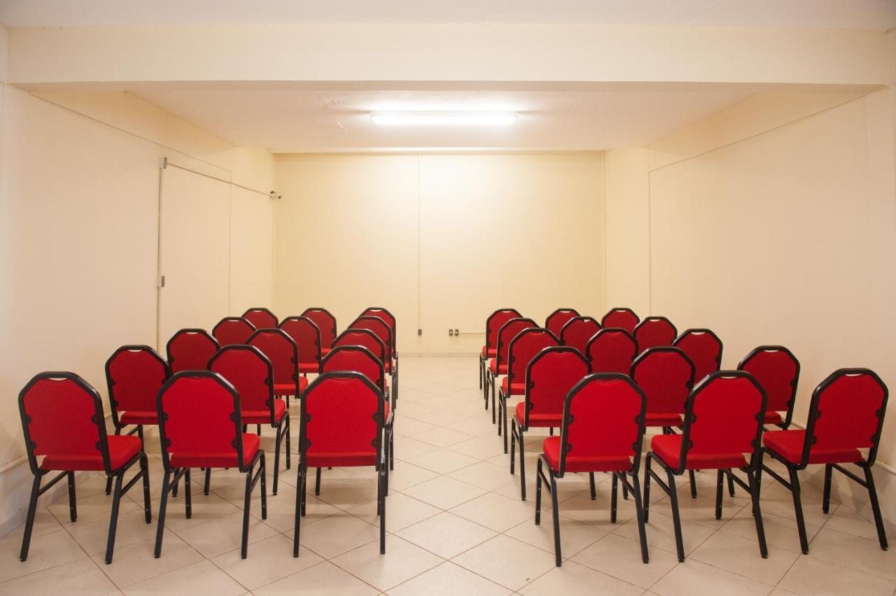 Hotel Cavera Alegrete Bagian luar foto
