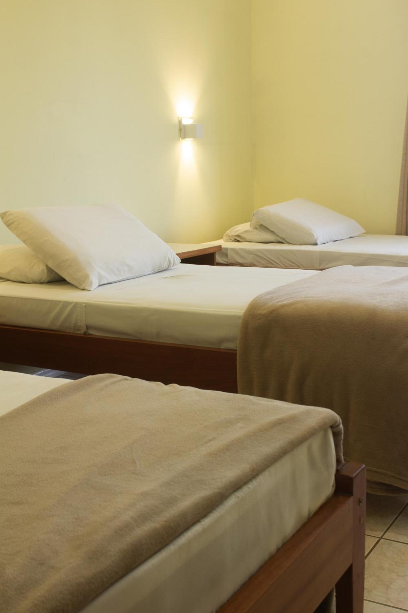 Hotel Cavera Alegrete Bagian luar foto