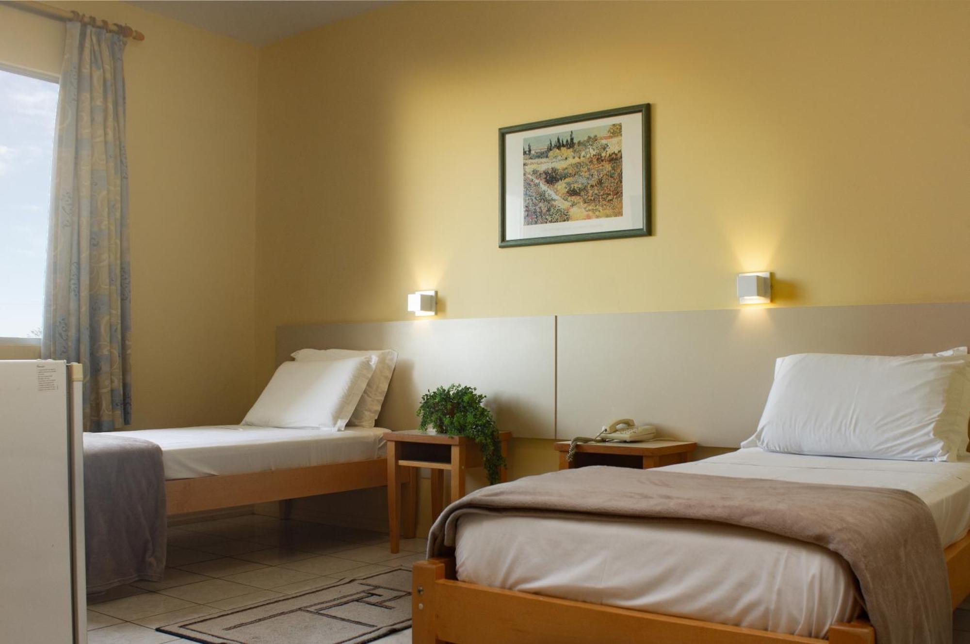 Hotel Cavera Alegrete Bagian luar foto